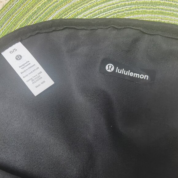 Lululemon Festival Bag 5L • Black/Gold • New - Picture 7 of 7